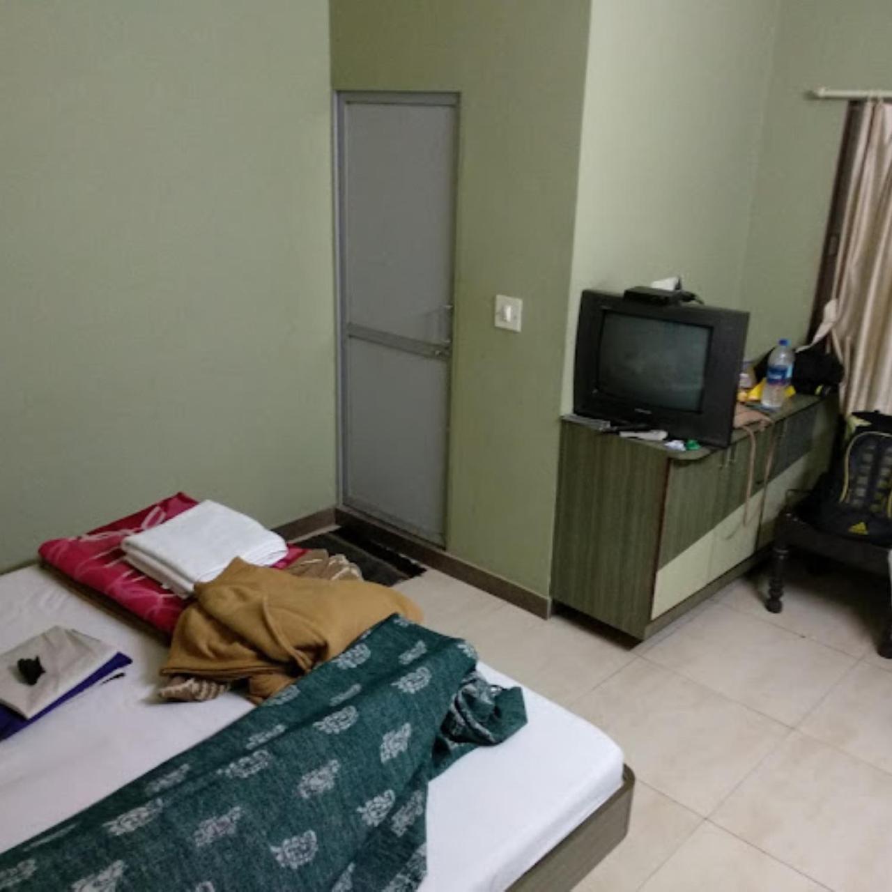 Hotel Anjali Palace 普杰 外观 照片